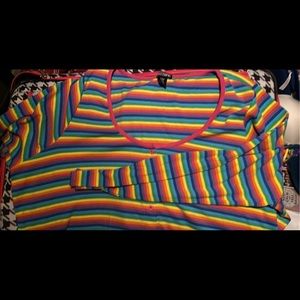 Hot Topic rainbow long sleeved top. Size 5